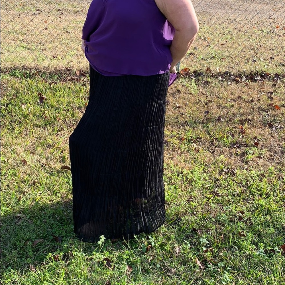 Flair black skirt